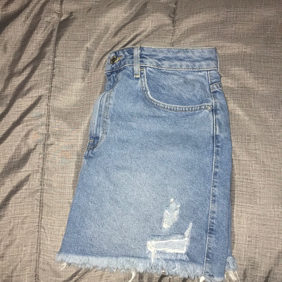 Ripped jean skirt - Picture 3 of 4